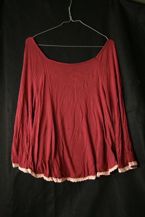 Camisola Bordeaux c/ Renda