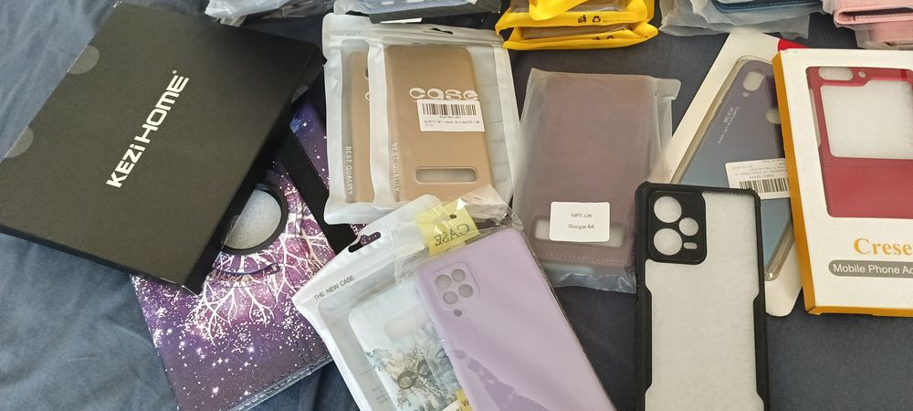 Box etui na telefony