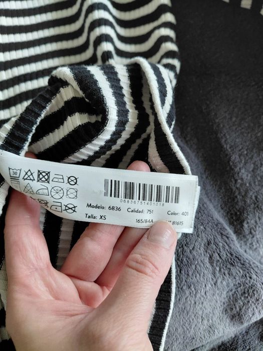 Prążkowany półgolfik Massimo Dutti w czarno białe paski xs