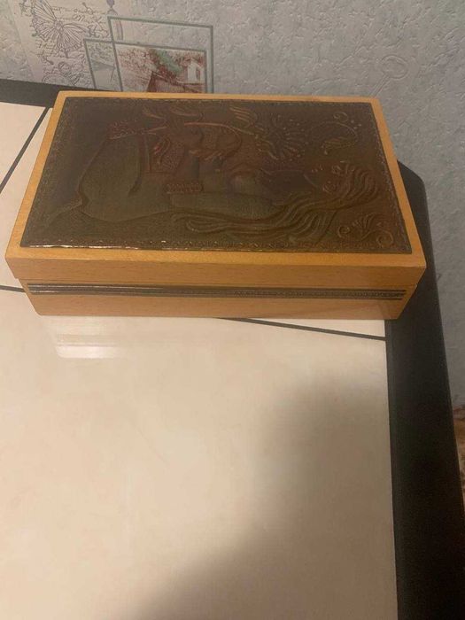 шкатулка сувенір 1976 року