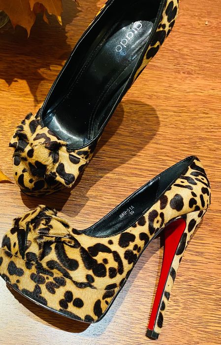 Туфлі жіночі на підборах леопардові