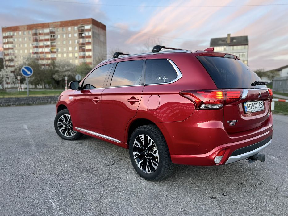 Mitsubishi Outlander PHEV 2018