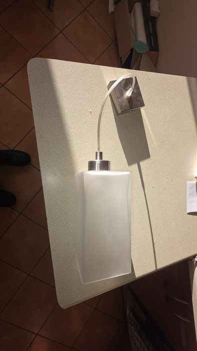 Lampa jednozarówkowa
