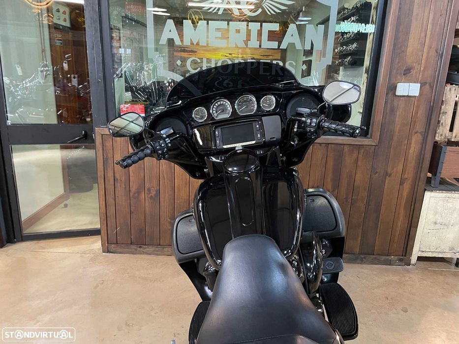Harley-Davidson FLHT Electra Glide