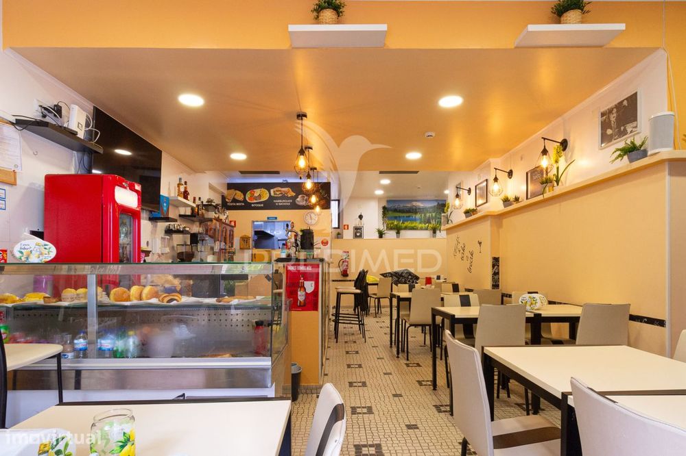 Restaurante em Almada- Totalmente equipado - 135.000 eur