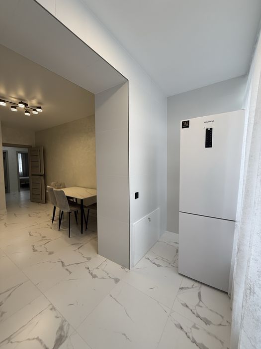 Здається 2-х к квартира в центрі, перша здача, жк закритого типу