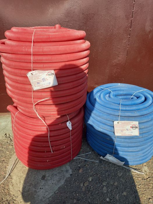 Труба гофрированнвя для напольного отопления.