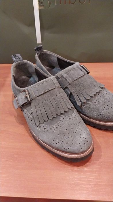 Продам женские кожаные демисезонные туфли  лофферы  монки  Snoobs