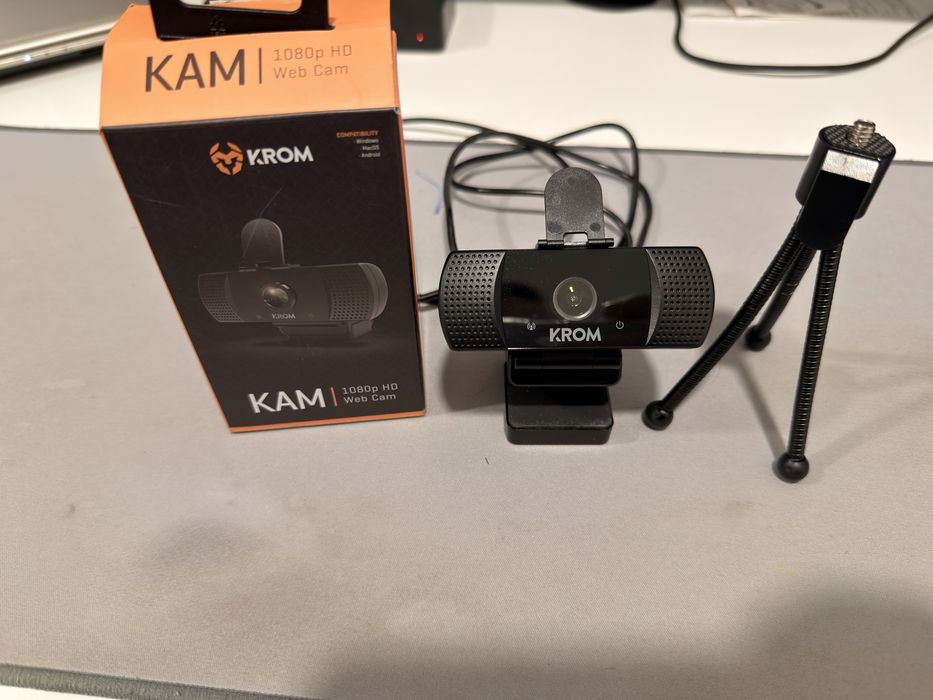 Webcam KROM KAM Full HD 1080p com Microfone + Tripé | Como Nova