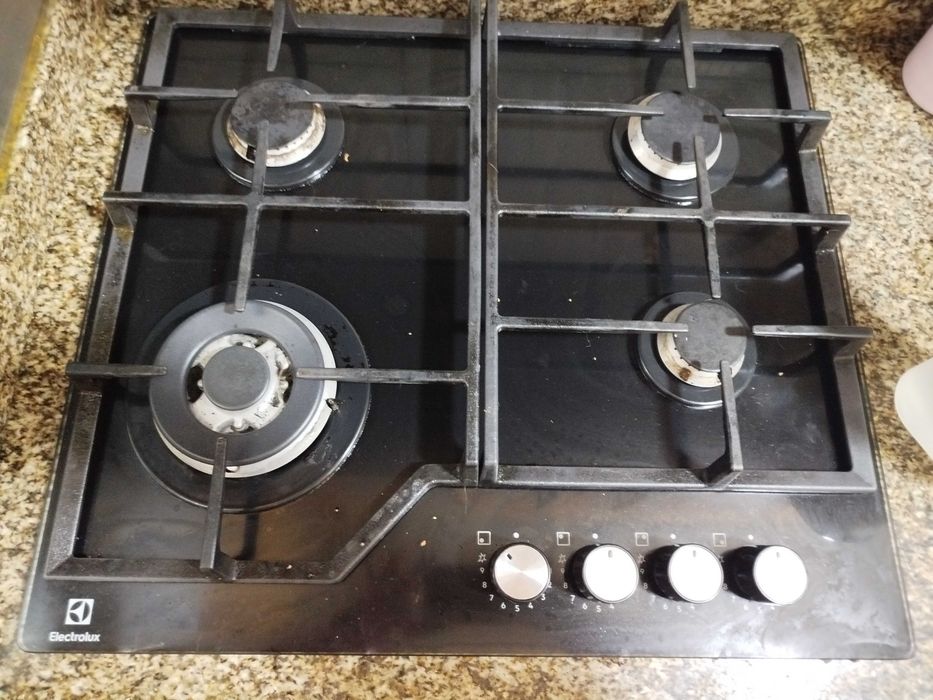 Fogão a gaz em placa em vidro usado