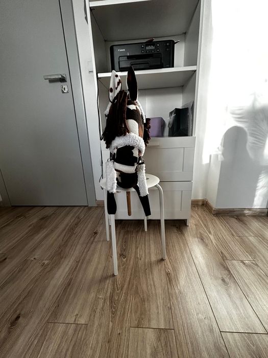 Hobby horse  biało brązowy rozmiar a3