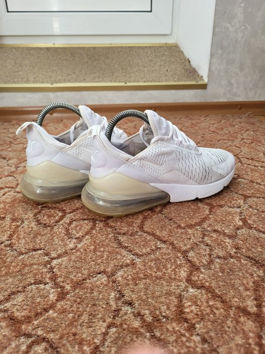 Оригинальные женские кроссовки Nike Air Max 270