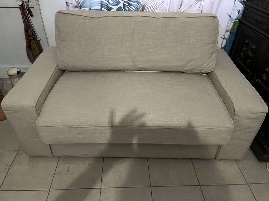 Sofa cama em tecido beje