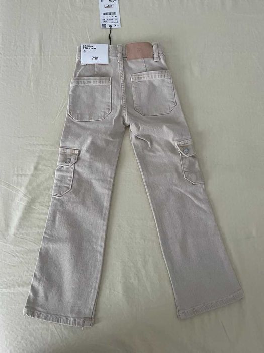 Calças Zara Cargo Stretch bege, 6 anos – novas