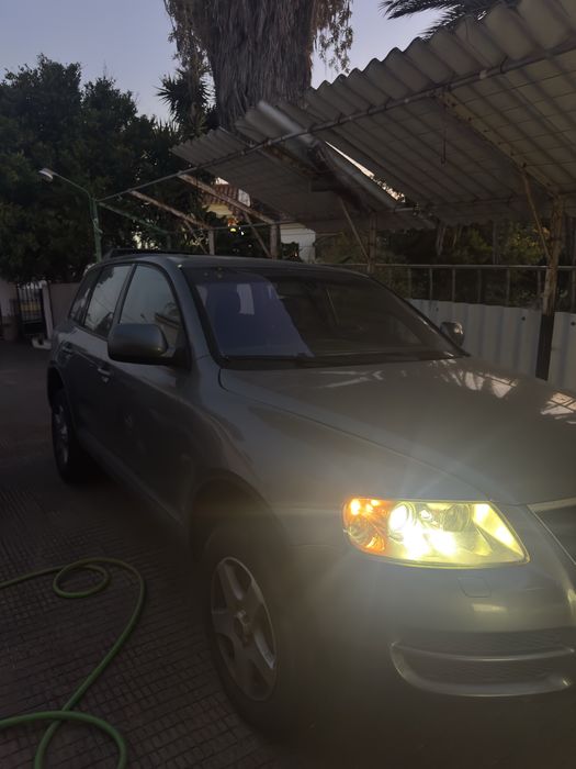 VW Touareg r5 manual com suspensao de molas e todos os sistemas e diferencias de tracção a funcionar.