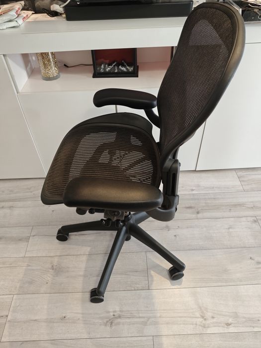 Herman Miller Aeron B  stan wzorowy fotel biurowy klasy premium