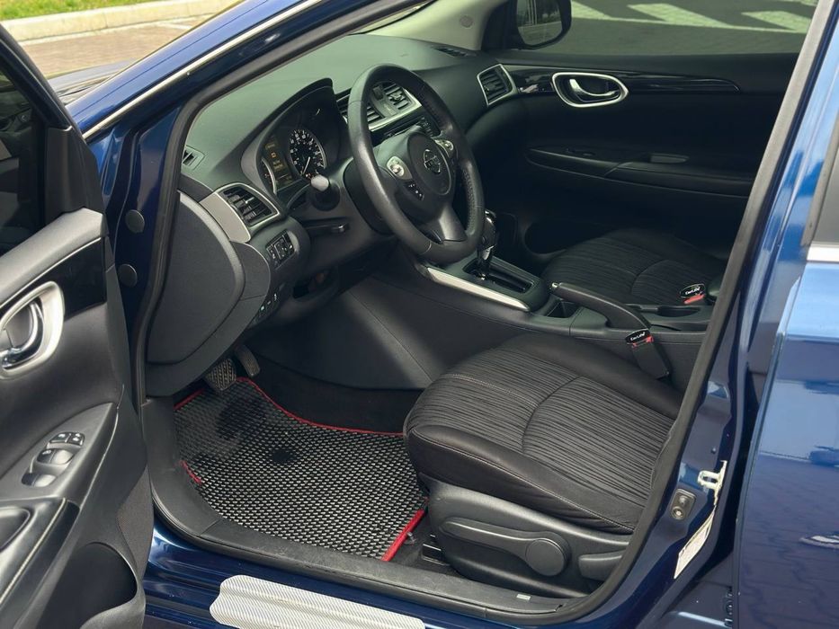 Nissan Sentra 2017 року 1.8 бензин автомат передній привід 128т.км
