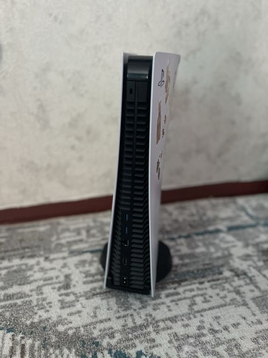 PS5 була у використанні 3 місяці нова з акаунтом