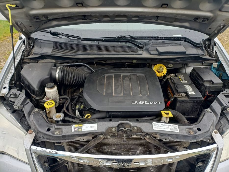 Chrysler Town Country 3.6 LPG uszkodzony