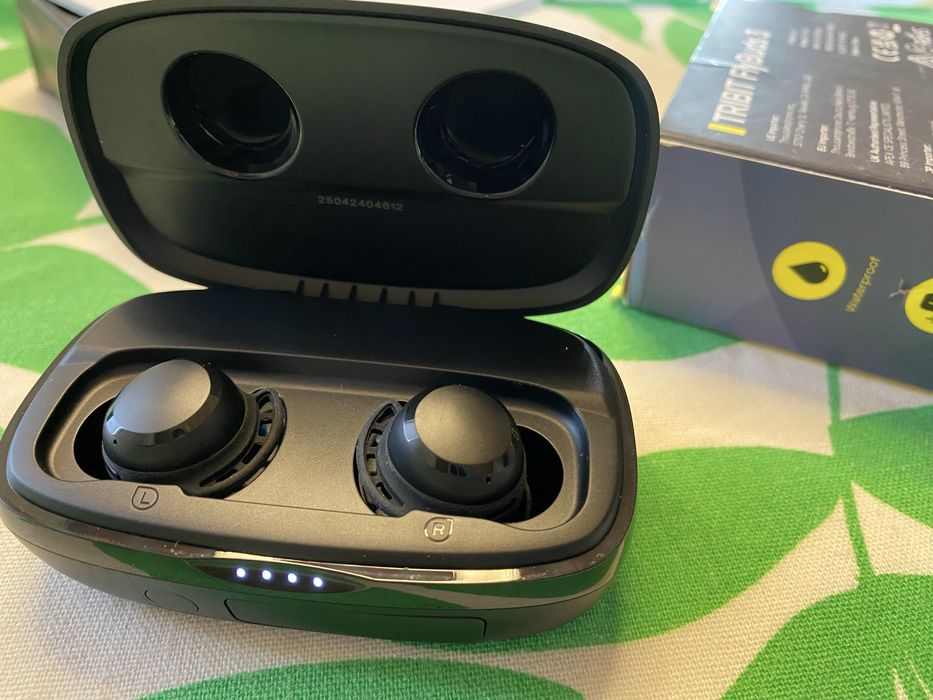 Наушники Tribit FlyBuds 3
