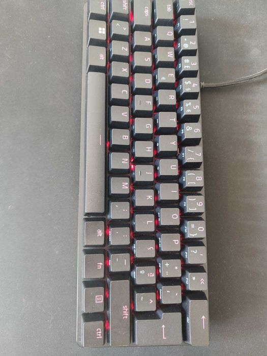 Teclado Mecânico Razer Huntsman Mini 60% (Switch Roxo) – Bom Estado