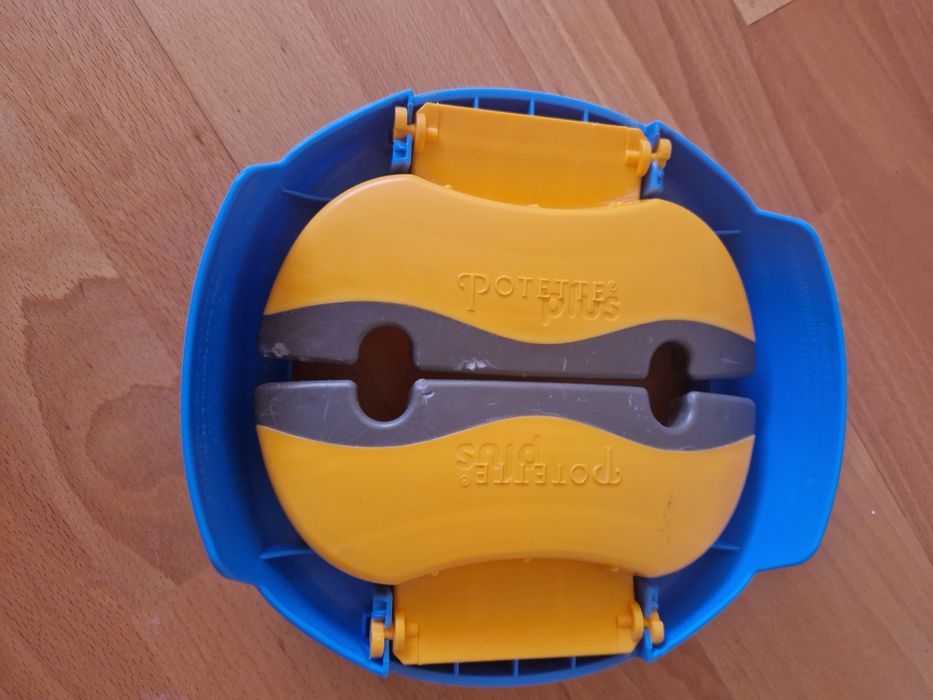 Дорожній горщик з одноразовий пакетами