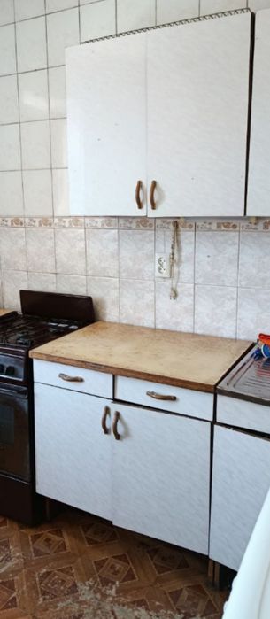 Здається  1 к квартира на Героїв Крут .