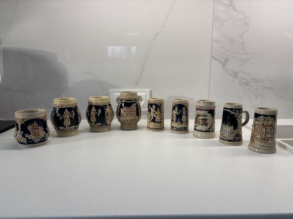 Kufle z kanionki oraz wloski wazon z motywem kwiatowym