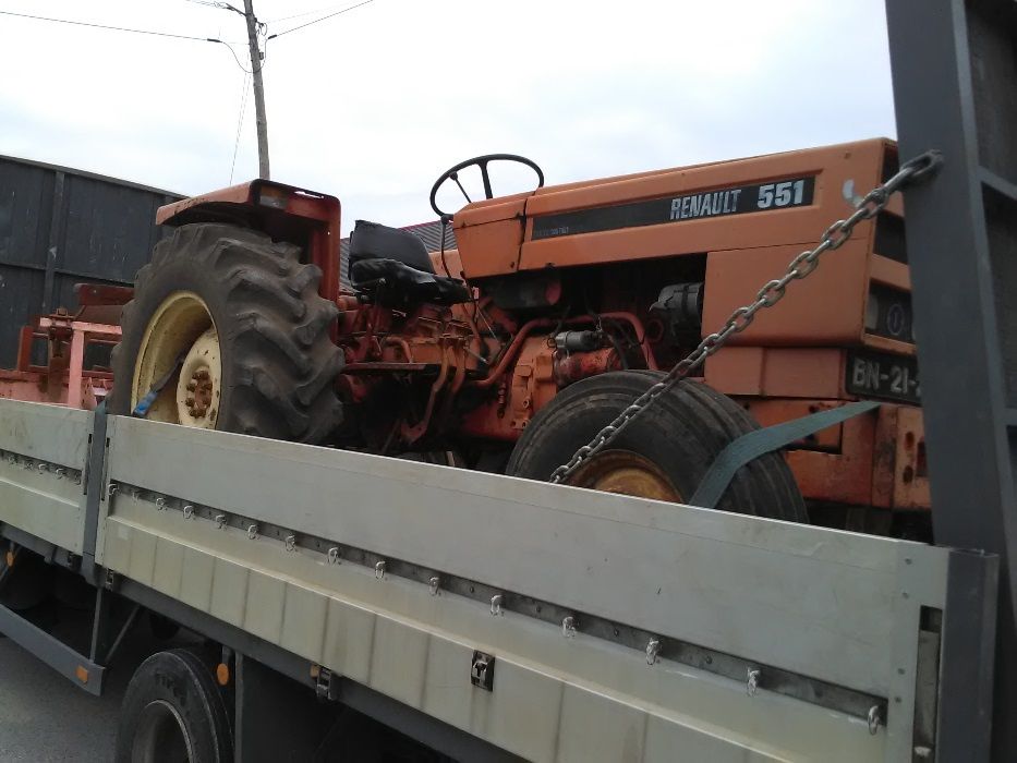 Transporte de tratores, alfaias agricolas e maquinas