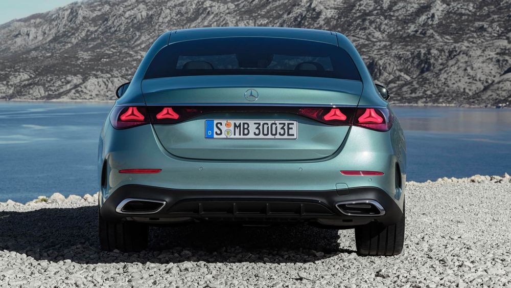 Mercedes E klasa (W214) 2024 miętowy od tyłu