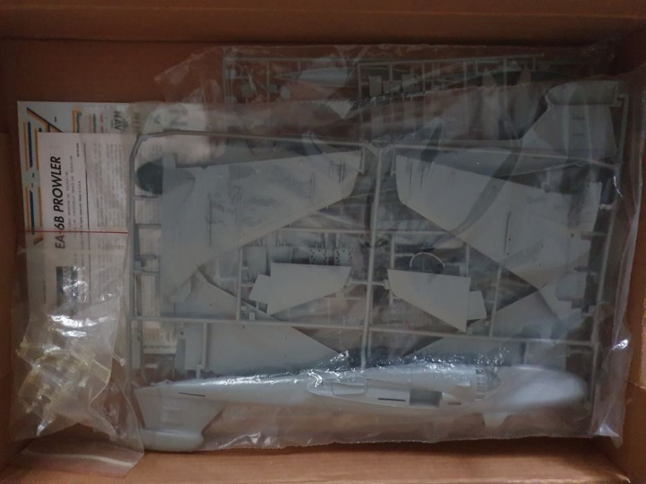 1/48 Monogram EA-6B Prowler + Дополнения