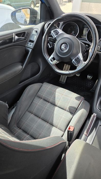 desde 180eur mês financiamento VW Golf GTi