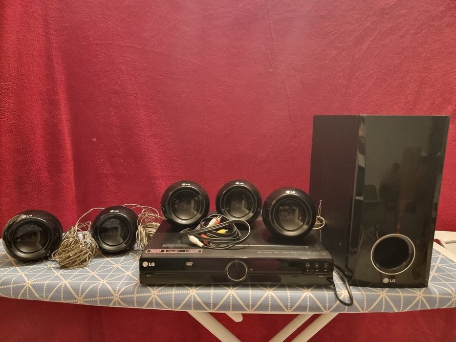 Sistema de cinema LG (DVD+colunas)