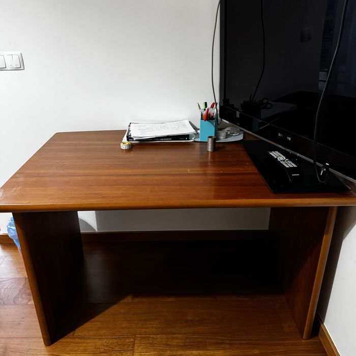 Mobilia de quarto pessoa e meia cerejeira
