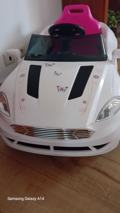 Carro elétrico criança