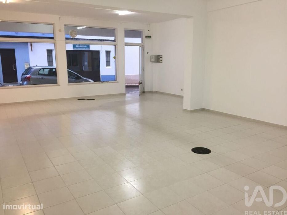 Loja / Estabelecimento Comercial T1 em Lagoa e Carvoeiro de 172,00 m2