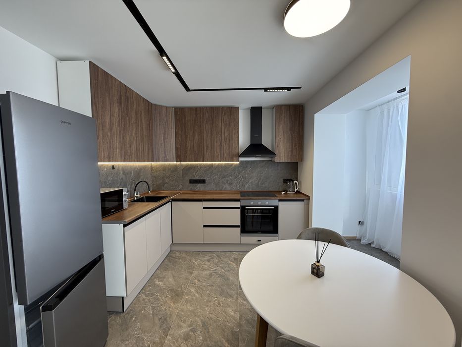 Оренда 2-кімнатної квартири Студії  р-н  Ж/М Тополя-3