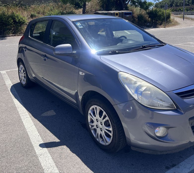 A nice hyundai i20