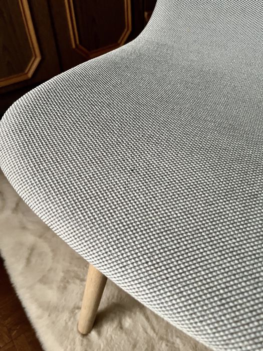 Krzesło AAC 13 marki HAY, stan nowy