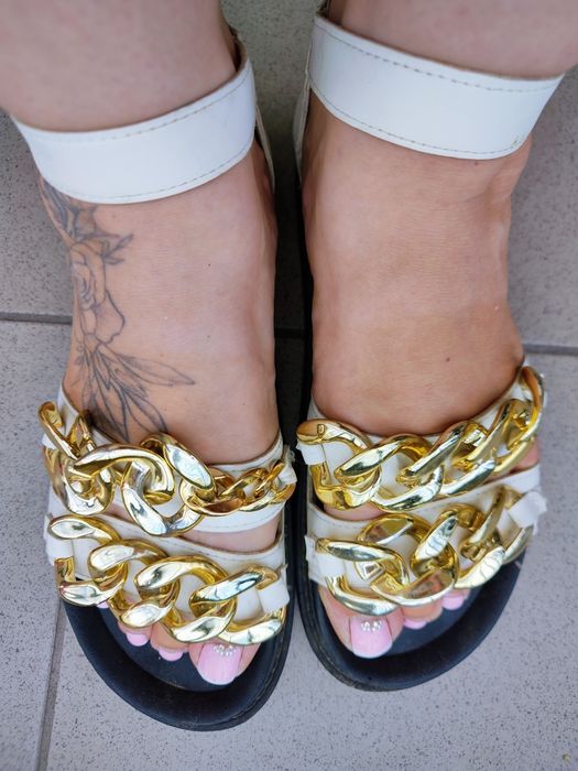 Sandały damskie 42 białe złoty łańcuch chunky glamour lato boho XXL