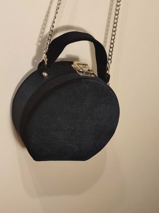 torebka wizytowa na łańcuszku  firmy Joe Brouns