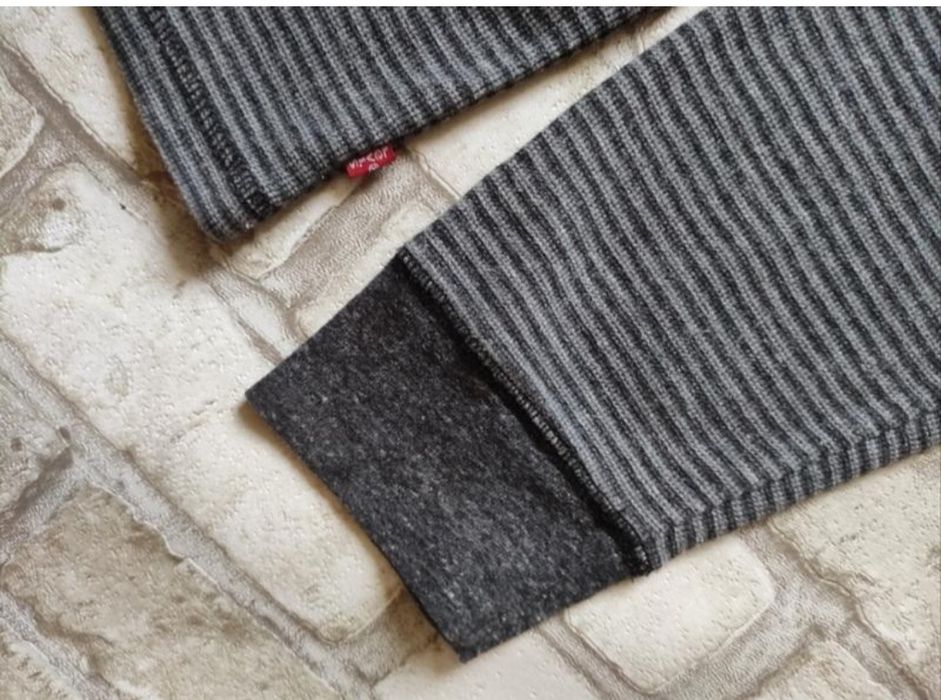 Levis лонгслив світшот