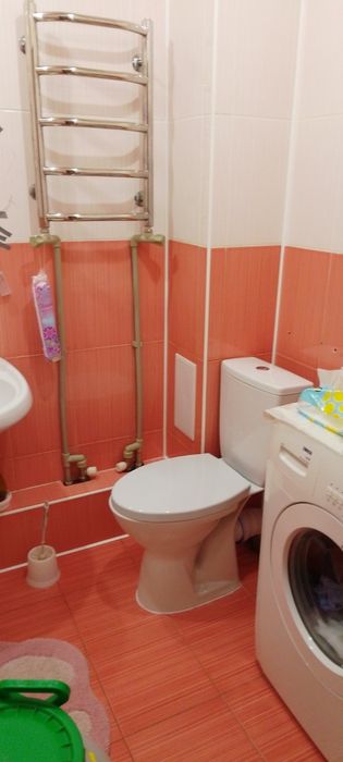 Сдаю  1 комнату в центре 3500грн