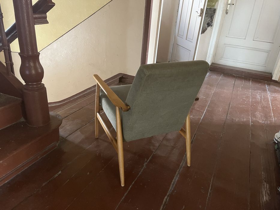 Fotel PRL “Lisek” po renowacji- 4 sztuki