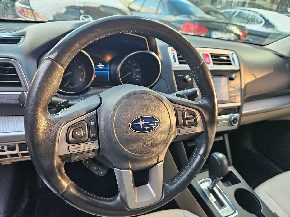 Subaru Legacy 2.5 бензин, АКПП полный привод.