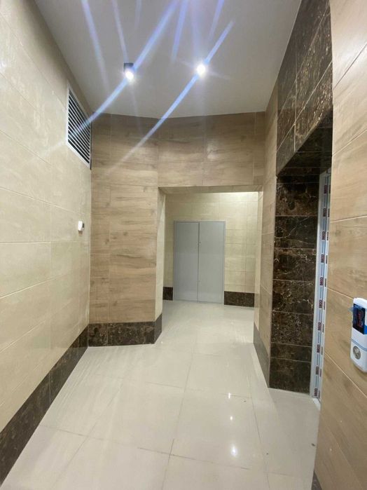 Простора двокімнатна квартира з наповненням (ремонтом)на Незалежності