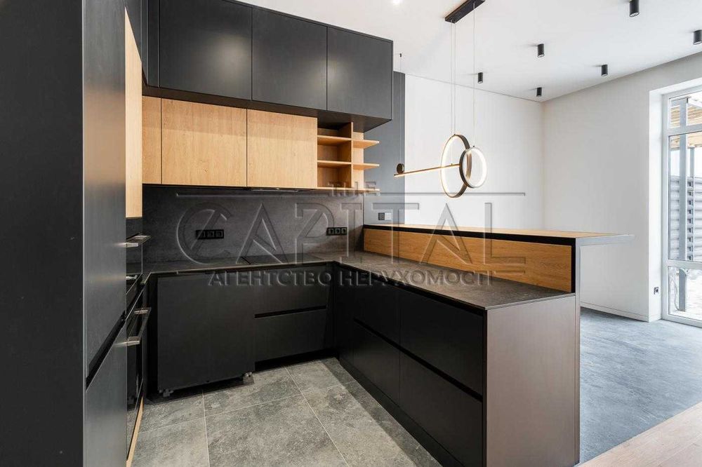 Продаж будинку, таунхаус, закрите КМ, Рожни