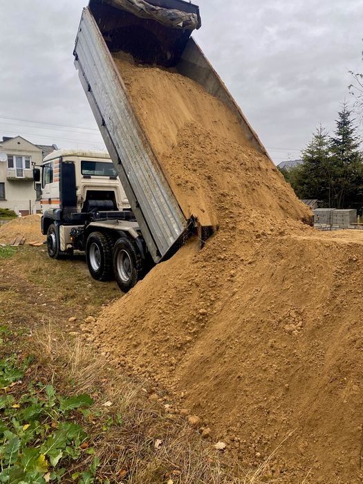 Piach zasypowy, ziemia, szlaka, kruszywo, koparka,  wywrotka 3osiowa