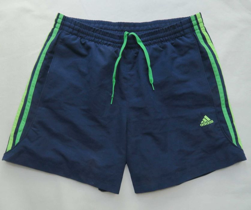 Krótkie spodenki Adidas M