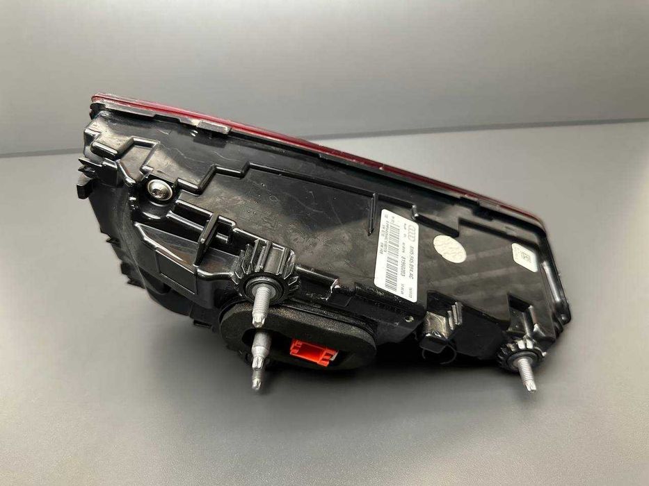 Оригінальні задні LED ліхтарі Audi A4 B9 рестайлінг Європа комплект